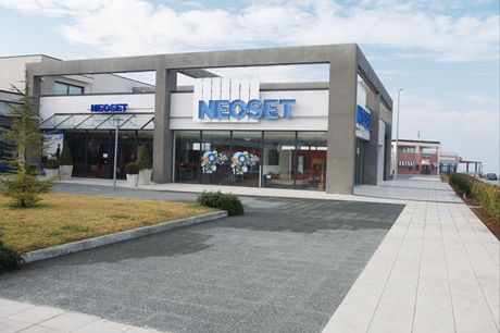 17772132_neoset2.jpg