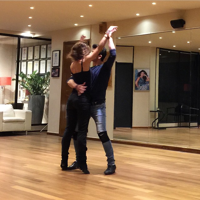 dancing2