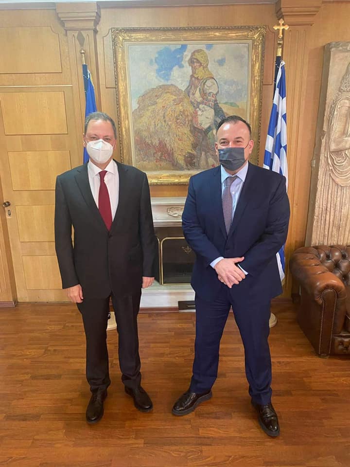 Παππας_Σπηλιος_Λιβανος.jpg