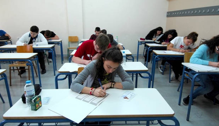 Πανελλήνιες 2018: «Βουτιά» στις βάσεις φέρνει το νέο μηχανογραφικό