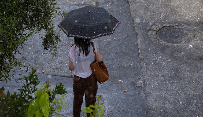 Κακοκαιρία «εξπρές» από Δευτέρα -Ερχονται βροχές, καταιγίδες και χαλαζοπτώσεις