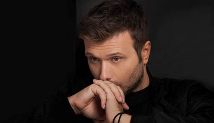 “Γιατί έχω εσένα” – Άκουσε το νέο ραδιοφωνικό single του Γιάννη Πλούταρχου
