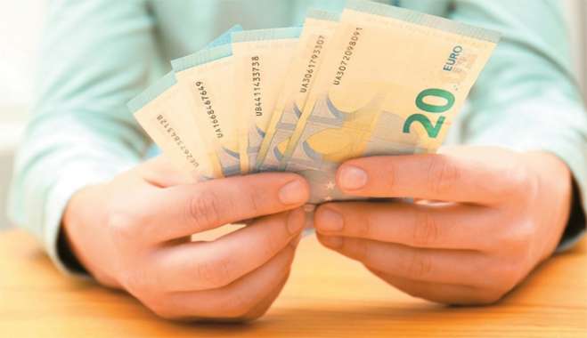 Επίδομα 1.000 ευρώ: Οι δικαιούχοι και τα κριτήρια ένταξης