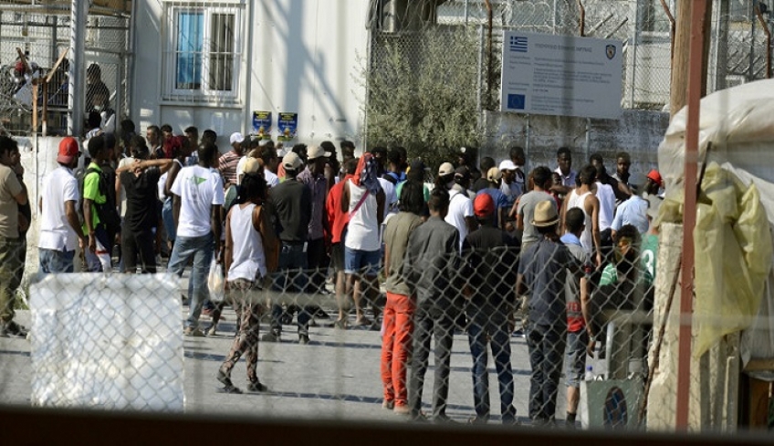 «Βράζει» ξανά η Μόρια: Επεισόδια με τραυματίες και συλλήψεις