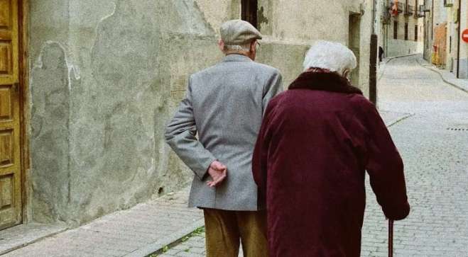 e-ΕΦΚΑ, ΔΥΠΑ: Συντάξεις και επιδόματα που καταβάλλονται σήμερα Παρασκευή 26 Απριλίου