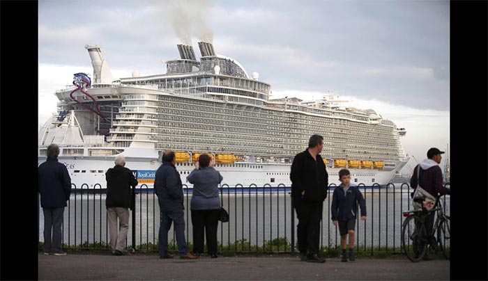 Harmony of the Seas: Το μεγαλύτερο κρουαζιερόπλοιο του κόσμου ξεκίνησε το παρθενικό του ταξίδι