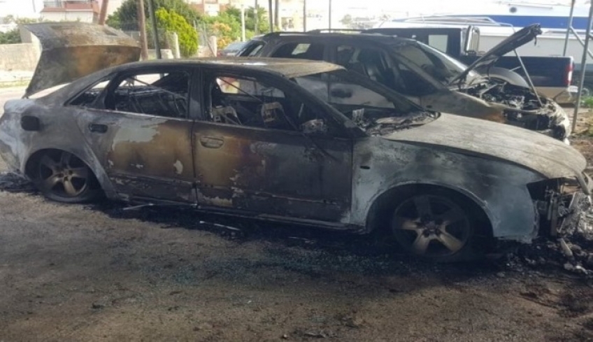 Μαφιόζικος εμπρησμός αυτοκινήτων στελέχους της Κτηματικής Υπηρεσίας Δωδεκανήσου!