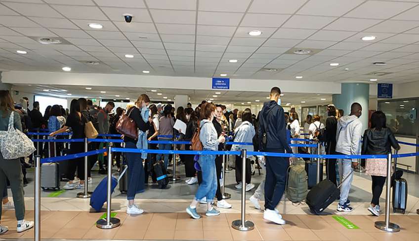 Τουρισμός: Αφίξεις 1,1 εκατ. ταξιδιωτών και εισπράξεις 470 εκατ. ευρώ στο α’ τρίμηνο