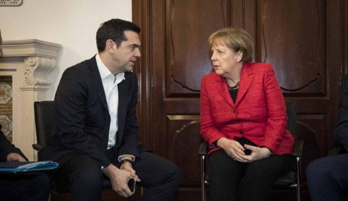 Τσίπρας σε Μέρκελ: "Λύση ή game over" - Οι δραματικοί διάλογοι και το παρασκήνιο της συμφωνίας!