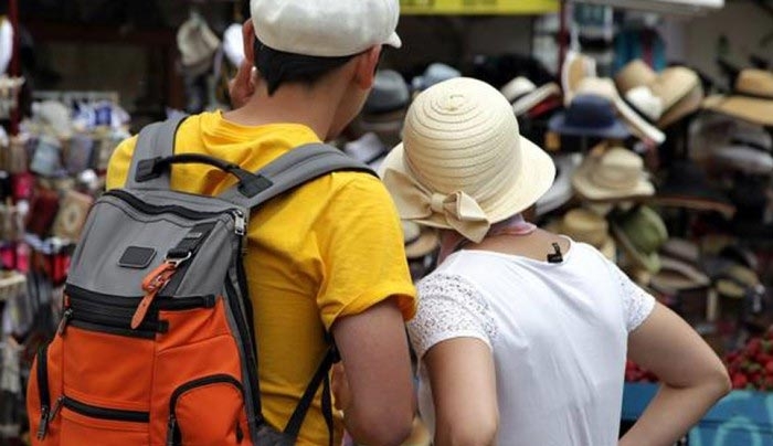 Έρευνα ΕΟΤ: Ικανοποιημένοι δηλώνουν 9 στους 10 επισκέπτες της χώρας μας