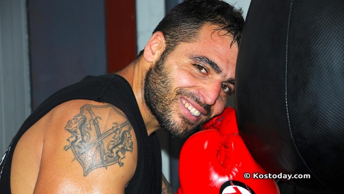 Η Kostoday "βγάζει" ΝΟΚ-ΆΟΥΤ τον Μιχάλη Παπαποστόλου (βίντεο-φωτό)
