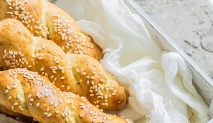 Πασχαλινά κουλουράκια με αρώματα τσουρεκιού