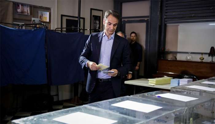 Εσωκομματικές εκλογές ΝΔ: Αντίστροφη μέτρηση με παρασκήνιο και στοιχήματα για το κόμμα