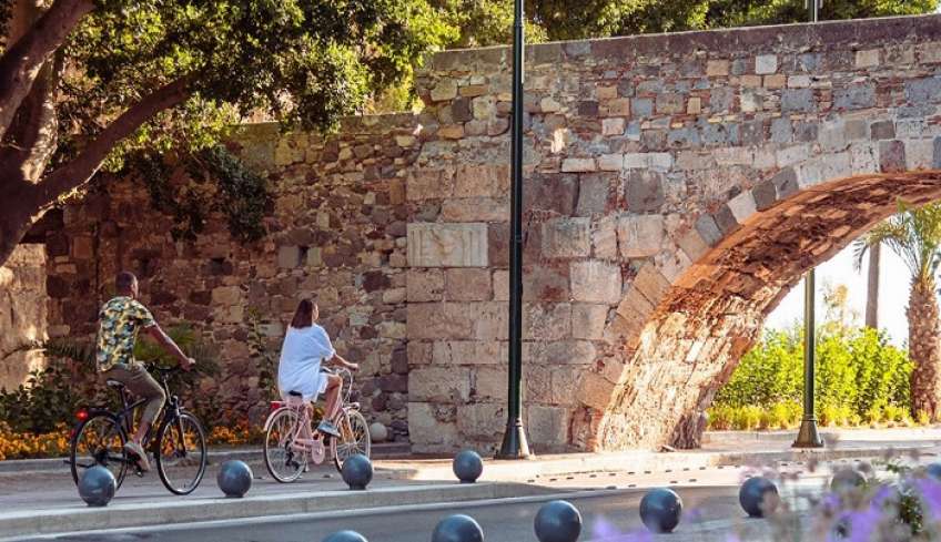 Ποδηλατοβόλτα στο ιστορικό κέντρο της πόλης