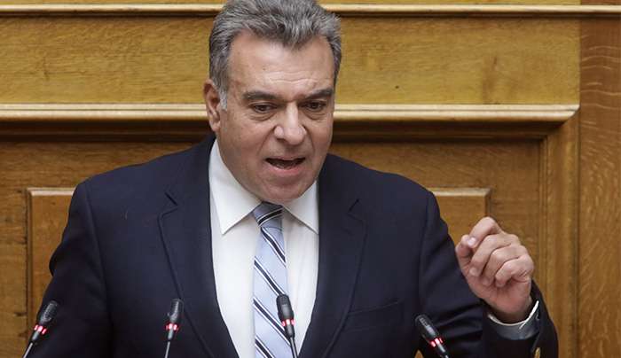 ΜΑΝΟΣ ΚΟΝΣΟΛΑΣ: «Να γίνει άμεσα έρευνα από το Υπουργείο Ψηφιακής Διακυβέρνησης για την αφαίρεση σελίδων από κτηματολογικούς τόμους»