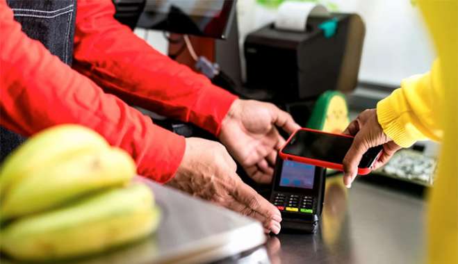 POS: Πέφτουν τα πρώτα πρόστιμα σε ταξί, λαϊκές και επιχειρήσεις