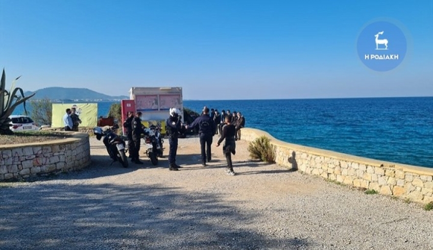 Συνελήφθη ο διακινητής που αποβίβασε τα 12 άτομα στις Κάτω Πέτρες