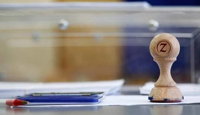 ΣΟΚ στα κόμματα!Δημοσκόπηση που ΑΝΑΤΡΕΠΕΙ τα δεδομένα...