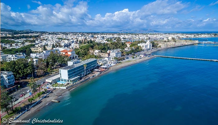 Μαζικές αφίξεις τουριστών το Σαββατοκύριακο στο Αεροδρόμιο "Ιπποκράτης Κω"