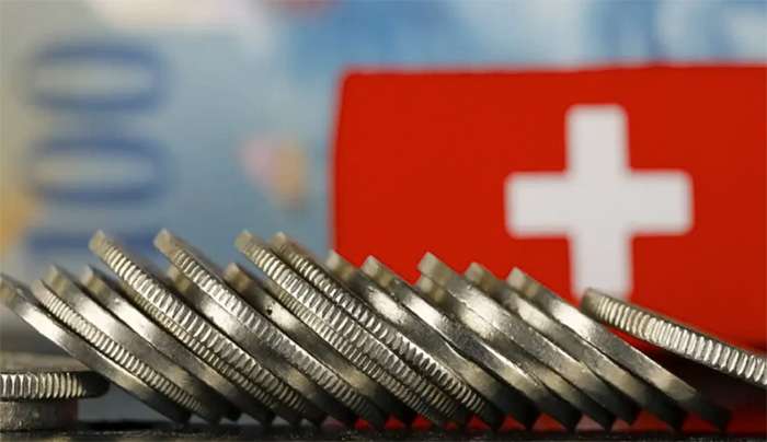 Reuters: Στη τελική ευθεία η ρύθμιση για τα δάνεια σε ελβετικό φράγκο – Έρχεται έκπτωση ισοτιμίας έως 50%