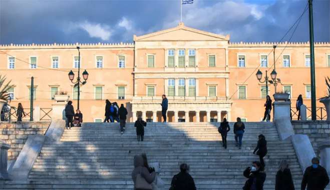 Επιδόματα: Τι θα λάβουν ένστολοι, ενοικιαστές και συνταξιούχοι έως τα Χριστούγεννα - Πάνω από 1 δισ. ευρώ σε 3 εκατ. πολίτες