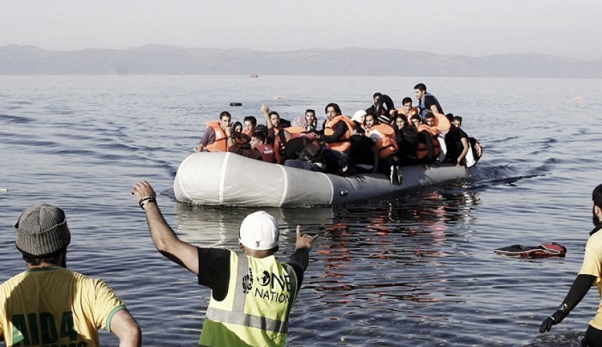 Μηταράκης για πλωτά φράγματα: Μέρος μιας συνολικής προστασίας