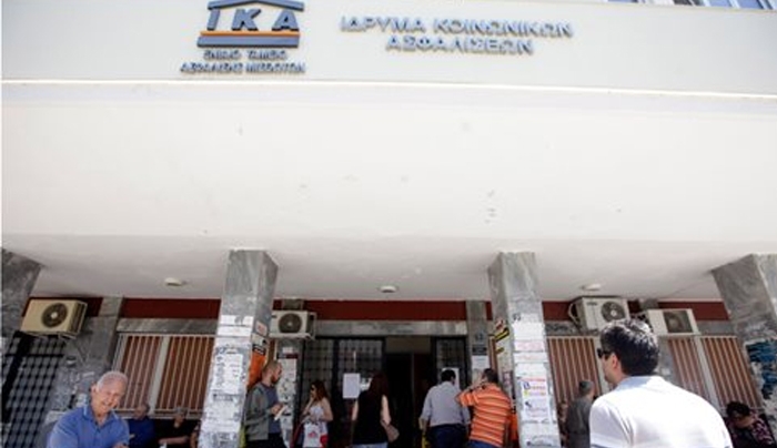 Πόσο μειώνονται κύριες και επικουρικές συντάξεις