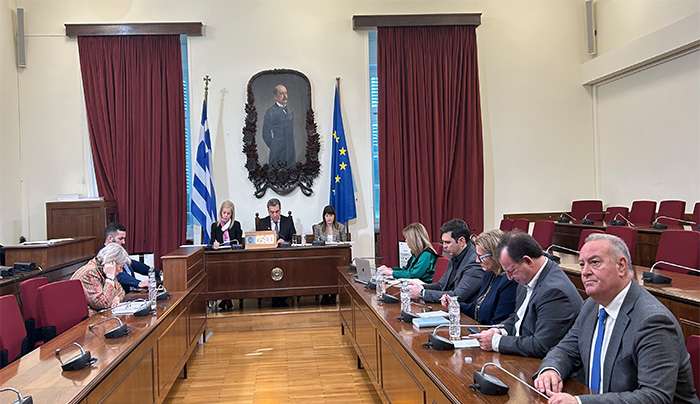«Πρωτοβουλία του Μάνου Κόνσολα για να συζητηθούν στη Βουλή 7+1 σημαντικά ζητήματα για τα νησιά μας»