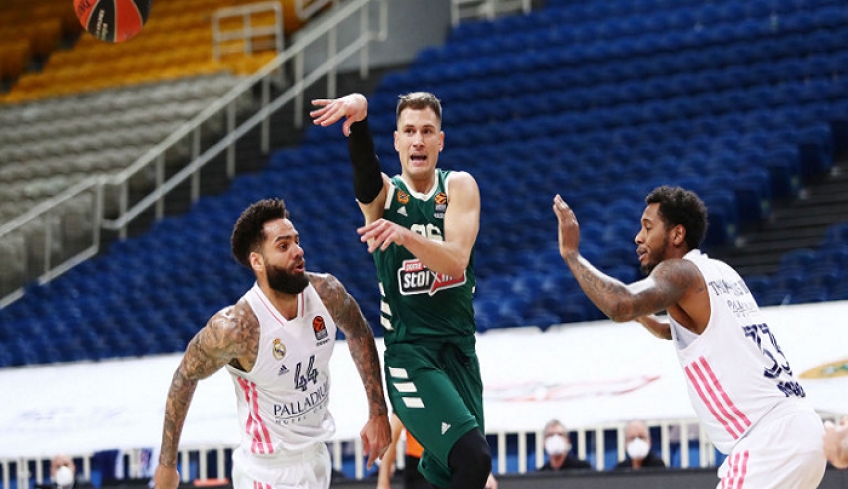 Euroleague: Ο Παναθηναϊκός έδωσε τα πάντα, αλλά έχασε (93-97) από τη Ρεάλ Μαδρίτης στο ΟΑΚΑ, στη 2η παράταση
