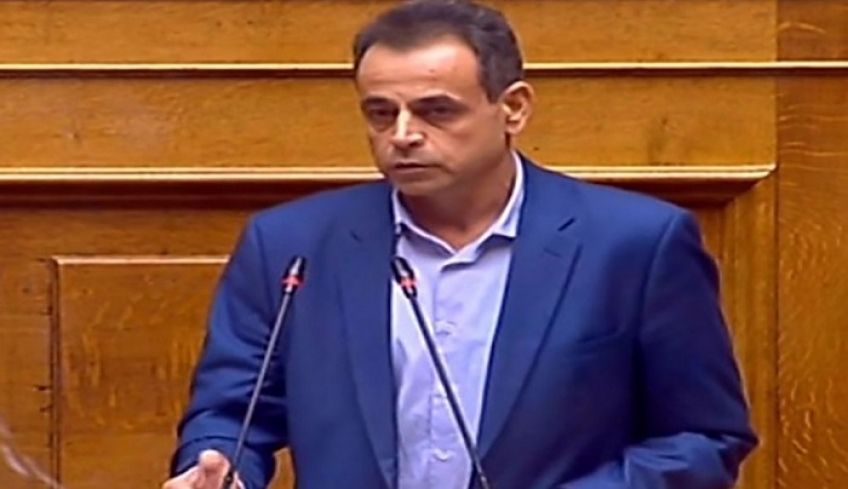 Ν. Σαντορινιός προς ΝΔ: Η θητεία σας θα καταγραφεί με τα πιο μελανά χρώματα στην ιστορία των νησιών και του προσφυγικού