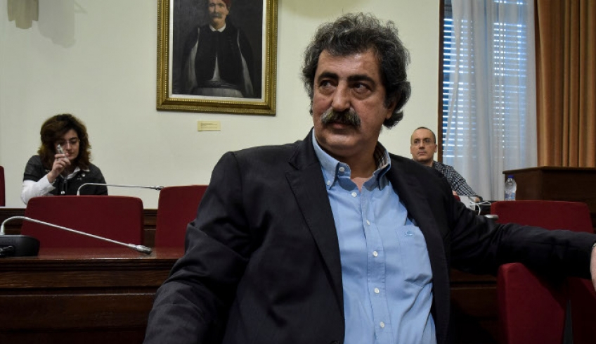 Απαράδεκτη ειρωνεία Πολάκη για τις πυρκαγιές στην Καλιφόρνια: Δούρου ακόμα να παραιτηθείς;