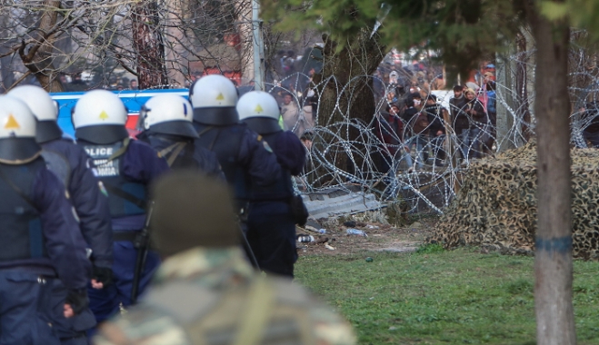 Εναέρια και πλωτά μέσα μαζί με εξοπλισμένα οχήματα και συνοριοφύλακες στέλνει η Frontex στον Eβρο