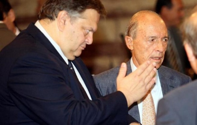 Αποστάσεις Σημίτη από την ΕΛΙΑ