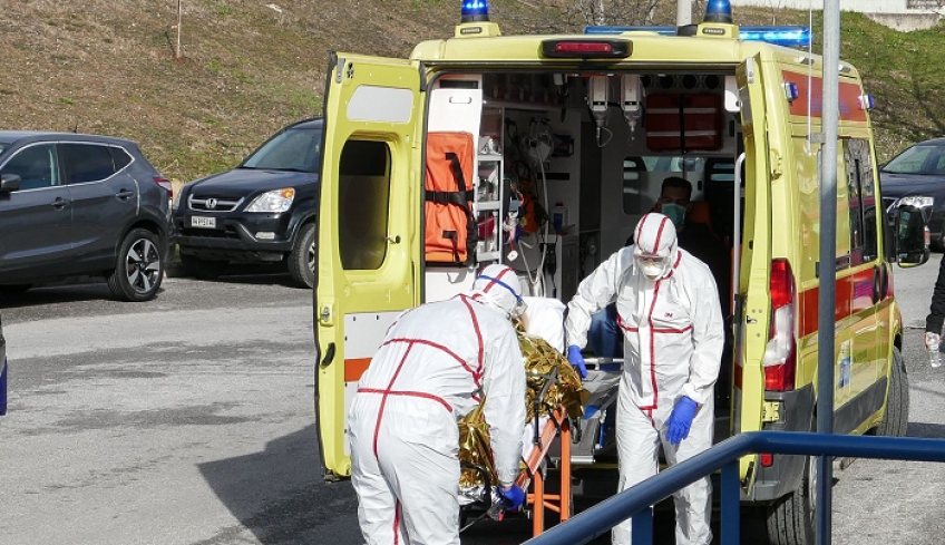 Στολές και μάσκες στην Άμεση Δράση - Αστυνομικοί τραυματιοφορείς εάν καταρρεύσει το ΕΚΑΒ