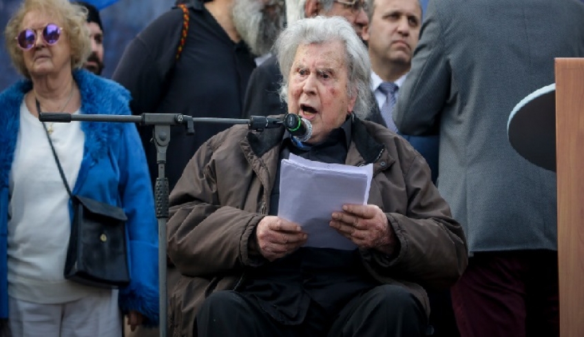 Μίκης Θεοδωράκης για Συμφωνία των Πρεσπών: Μην προχωρήσετε σε αυτό το έγκλημα σε βάρος της Ελλάδας