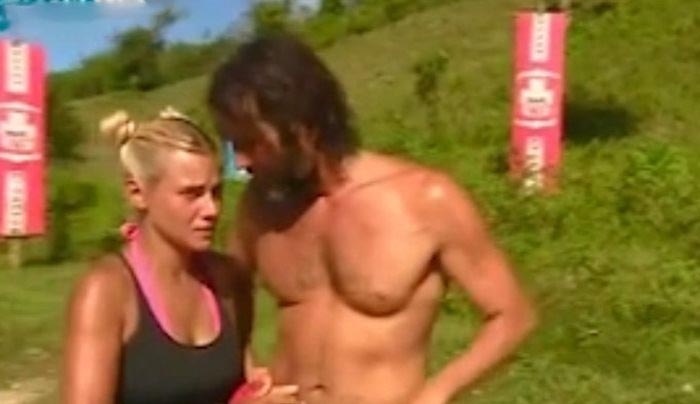 Κάτι τρέχει με τη Λάουρα (και τον Κοκκινάκη!)…(βίντεο)