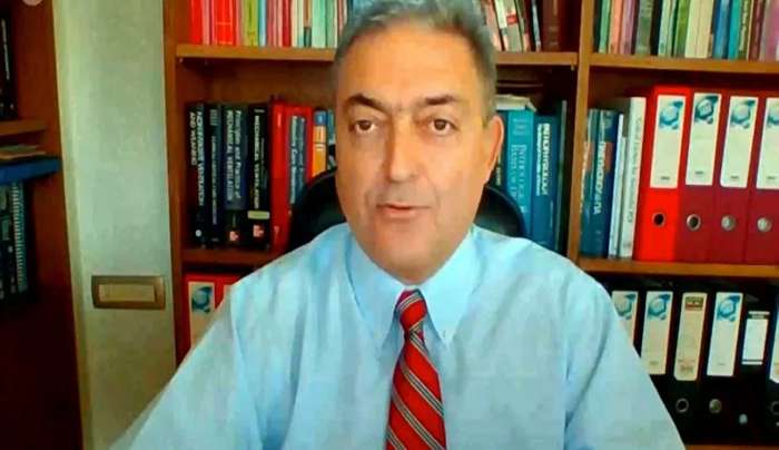 Βασιλακόπουλος: Έρχεται το φθινόπωρο επικαιροποιημένο εμβόλιο κατά του κορωνοϊού, για όλους