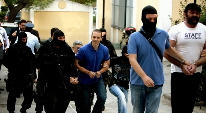 Κασιδιάρης στην Αθήνα, Παναγιώταρος στην Περιφέρεια