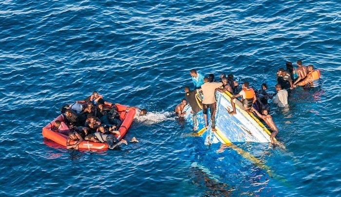Ναυάγιο με νεκρούς ανοικτά της Σικελίας