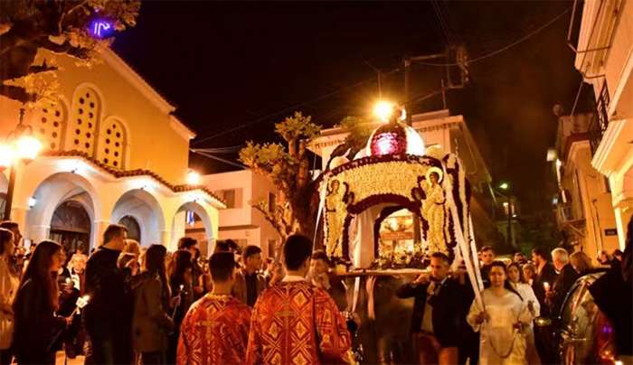 Μεγάλη Παρασκευή: Τι ώρα βγαίνει ο Επιτάφιος για την περιφορά
