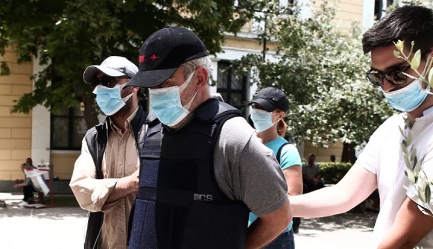 Ψευτογιατρός: Συγκλονίζει η μητέρα 16χρονου θύματος - ''Η τελευταία λέξη του γιου μου ήταν συγγνώμη''