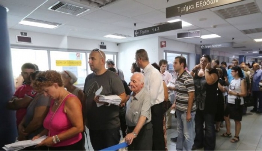 «Χαράτσι» και απογραφή για τους αμειβόμενους με απόδειξη δαπάνης - Τι προβλέπει η εγκύκλιος του ΕΦΚΑ