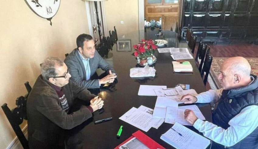 Ξενοδόχος που δραστηριοποιείται στην Κω, θέλει να κατασκευάσει και να δωρίσει στην τοπική κοινωνία ένα κλειστό κολυμβητήριο