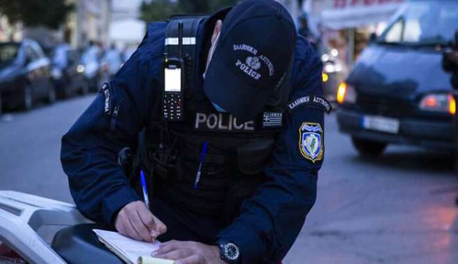 Νέος Κ.Ο.Κ.: Πάνω από -3.000- παραβάσεις βεβαιώθηκαν τις τελευταίες δύο εβδομάδες της εκστρατείας «Μηδενική ανοχή στη μη χρήση κράνους»