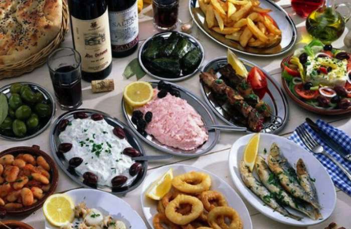 Κ. Σκρέκας: Σήμερα η υπουργική απόφαση για το «Καλάθι της Σαρακοστής» – Τι θα περιλαμβάνει