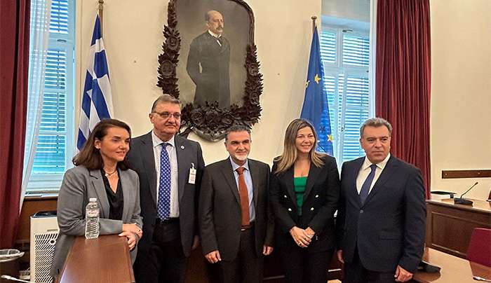 ΜΑΝΟΣ ΚΟΝΣΟΛΑΣ:  «Το δημογραφικό πρόβλημα είναι ζήτημα ύπαρξης και επιβίωσης της χώρας»
