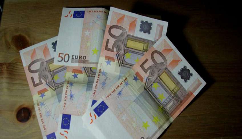 Κατώτατος μισθός: Από 766 έως 784 ευρώ - Τα σενάρια