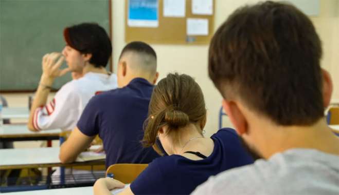Αντίστροφη μέτρηση για τις εξετάσεις στα Γυμνάσια - Όλα όσα πρέπει να γνωρίζουν οι μαθητές