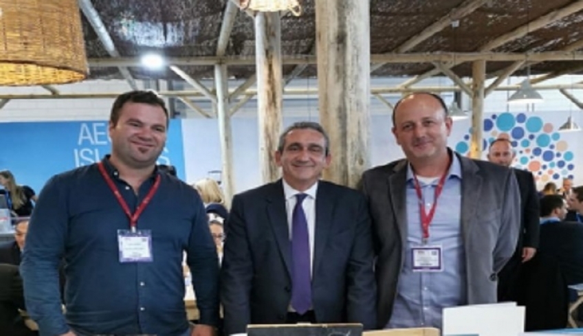 ΣΤΗΝ ΕΚΘΕΣΗ ΤΟΥ ΛΟΝΔΙΝΟΥ ΓΙΑ ΤΟΝ ΔΗΜΟ ΚΩ Ο Β. ΜΑΝΙΑΣ ΚΑΙ Ο Κ. ΣΟΥΡΑΣΗΣ