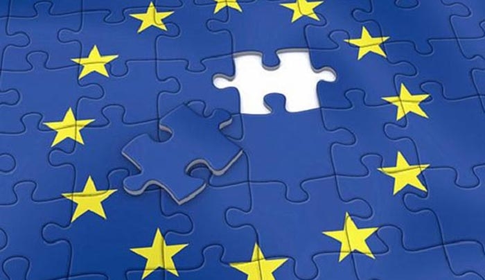 Η Ευρώπη «αδειάζει» τον Τόμσεν: 1.233 ευρώ η σύνταξη των Γερμανών, 846 των Ελλήνων